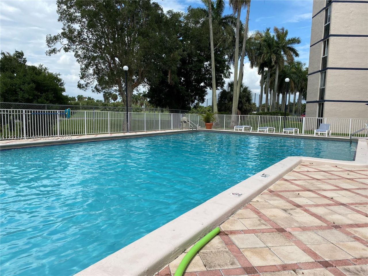 7075 NW 186th St , Unit C308, Hialeah, FL 33015 Photo