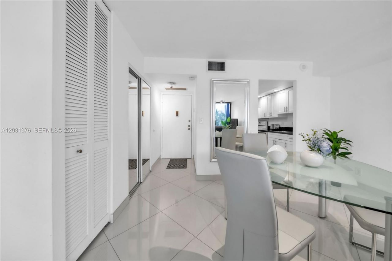 2101 S Ocean Dr , Unit 204, Hollywood, FL 33019 Photo