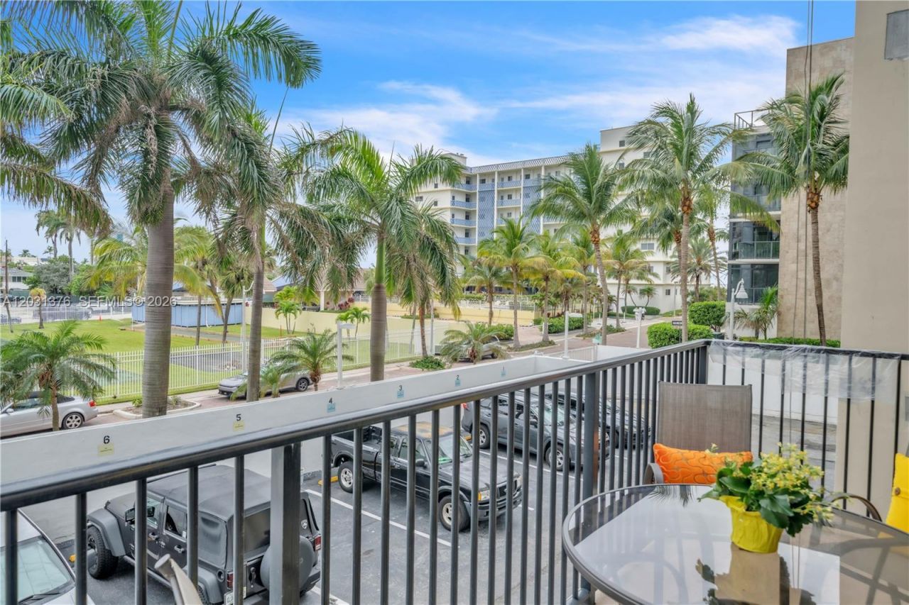 2101 S Ocean Dr , Unit 204, Hollywood, FL 33019 Photo