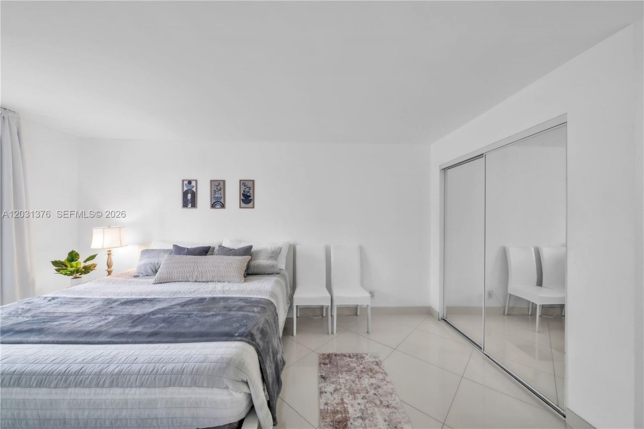 2101 S Ocean Dr , Unit 204, Hollywood, FL 33019 Photo
