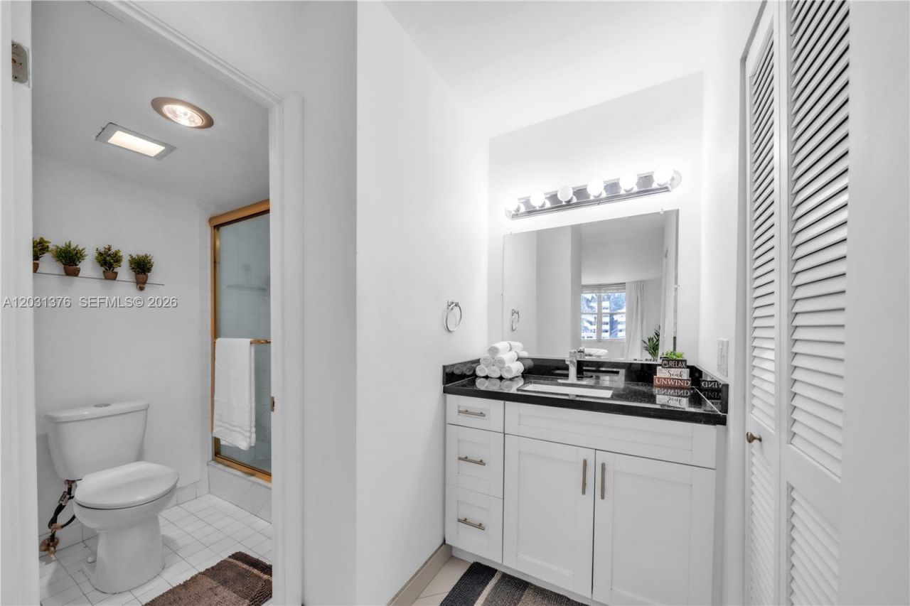 2101 S Ocean Dr , Unit 204, Hollywood, FL 33019 Photo
