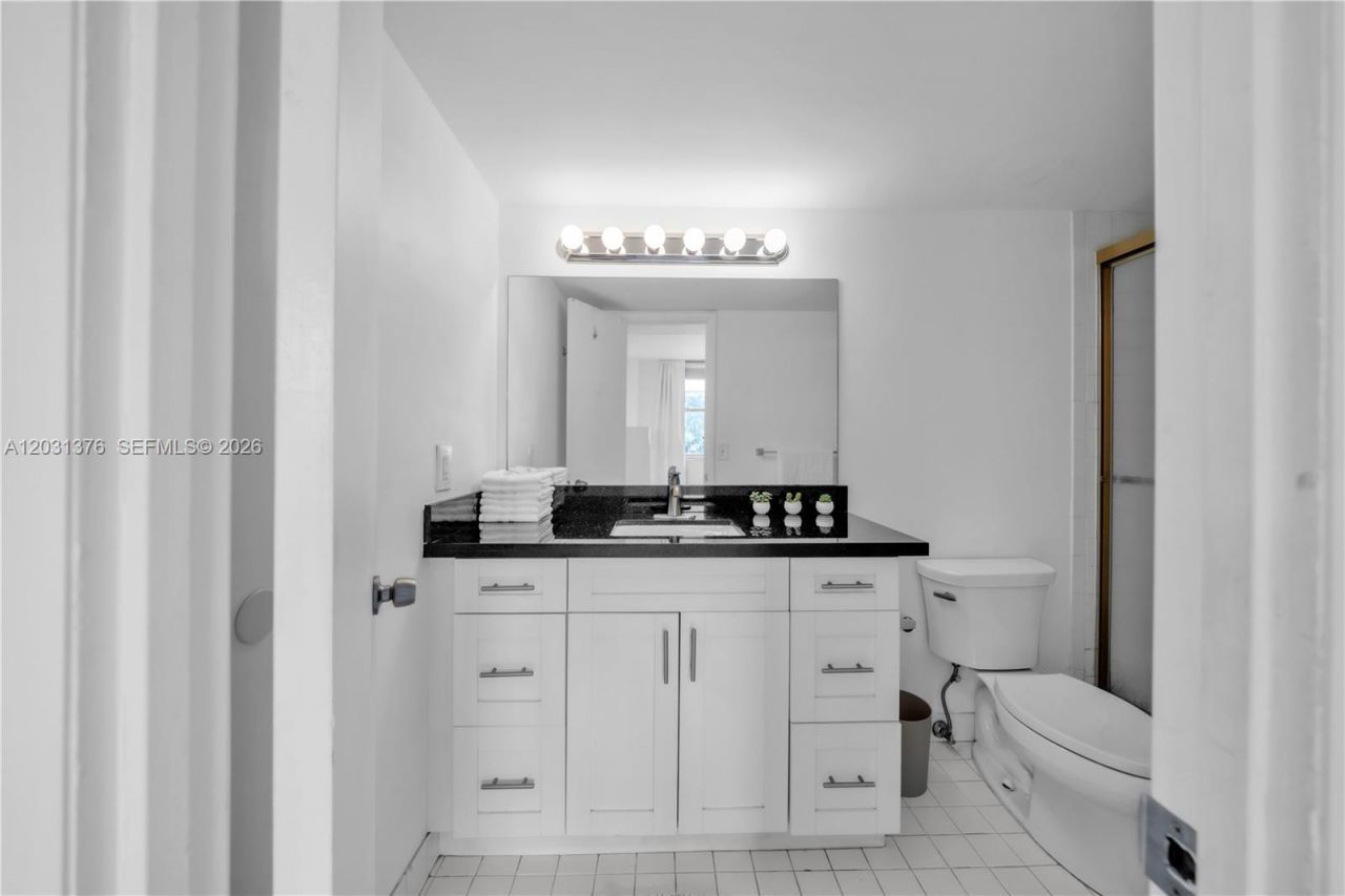 2101 S Ocean Dr , Unit 204, Hollywood, FL 33019 Photo