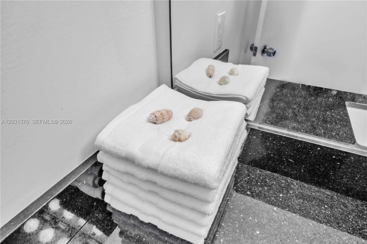 2101 S Ocean Dr , Unit 204, Hollywood, FL 33019 Photo