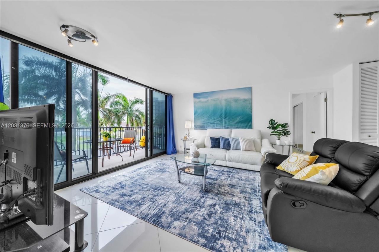 2101 S Ocean Dr , Unit 204, Hollywood, FL 33019 Photo