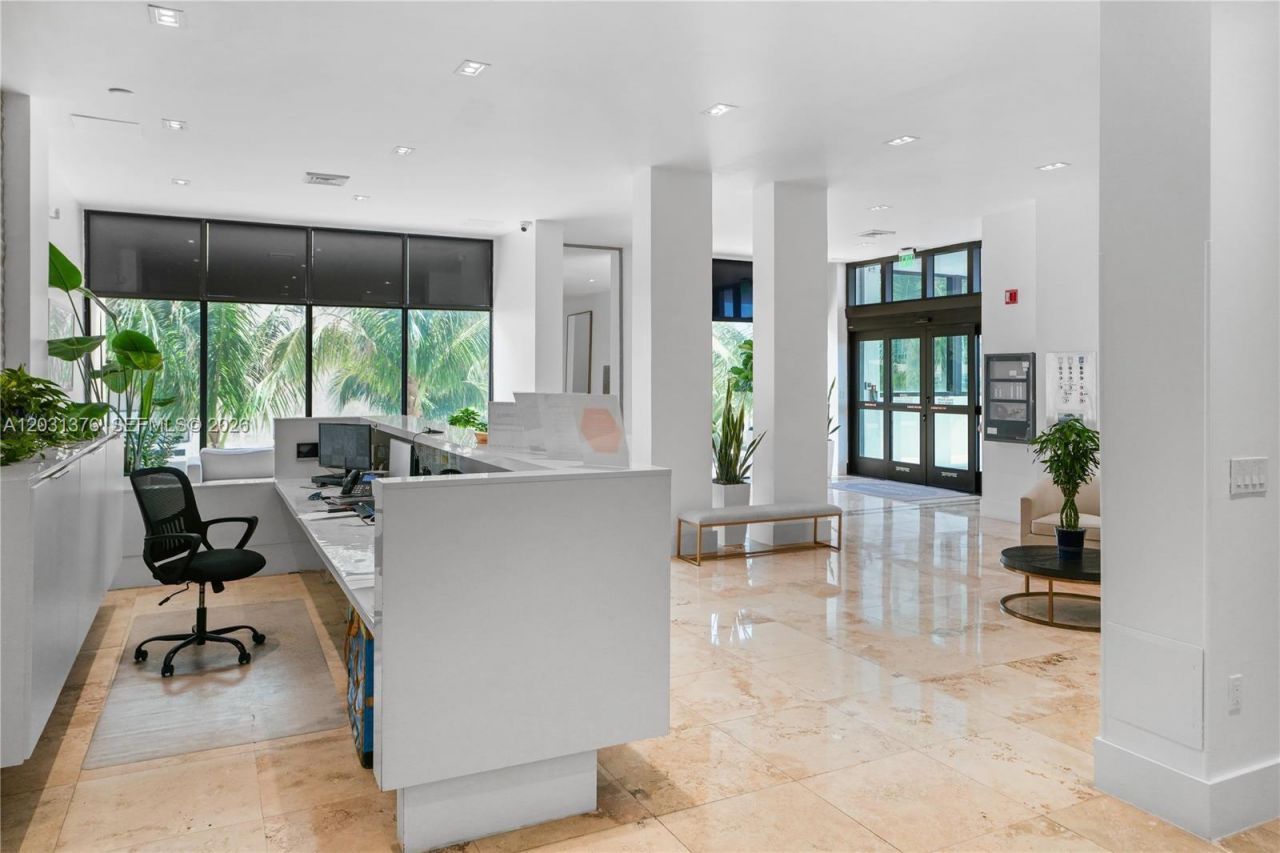 2101 S Ocean Dr , Unit 204, Hollywood, FL 33019 Photo