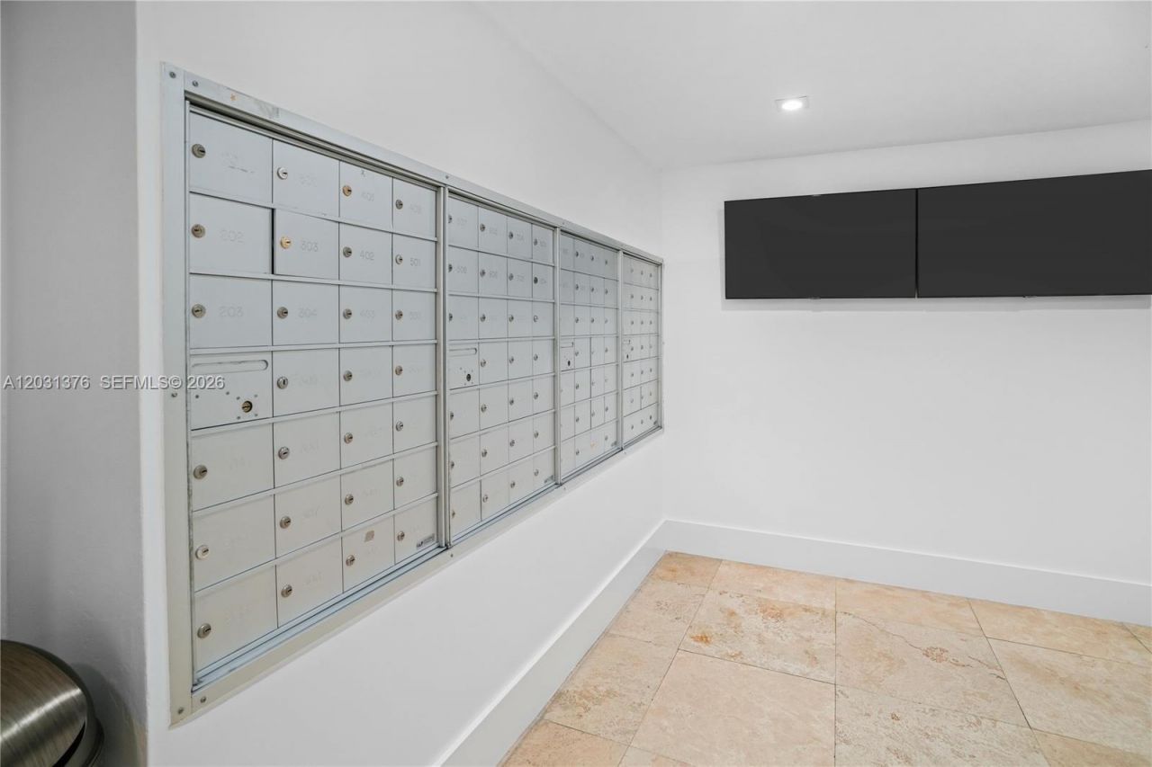 2101 S Ocean Dr , Unit 204, Hollywood, FL 33019 Photo