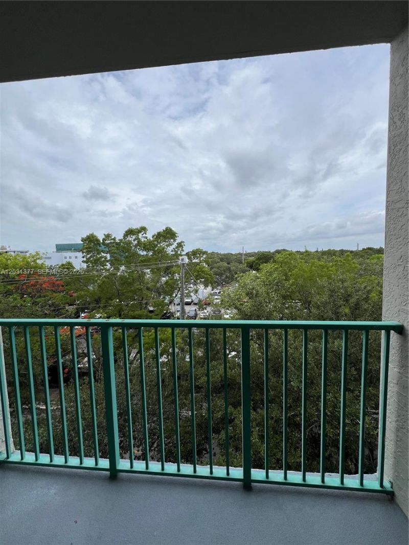 6001 SW 70th St , Unit 541, South Miami, FL 33143 Photo