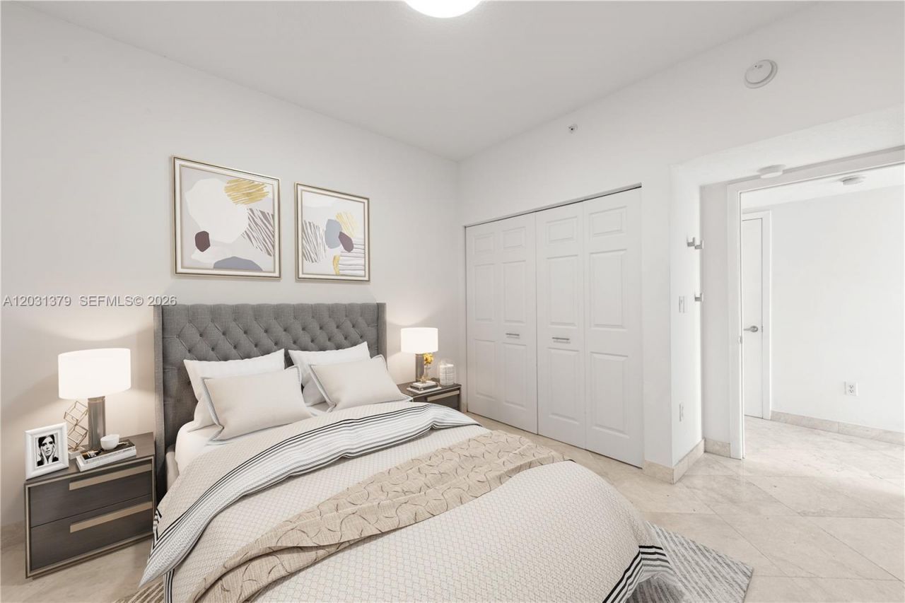 7600 Collins Ave, Unit 1210, Miami Beach, FL 33141 Photo