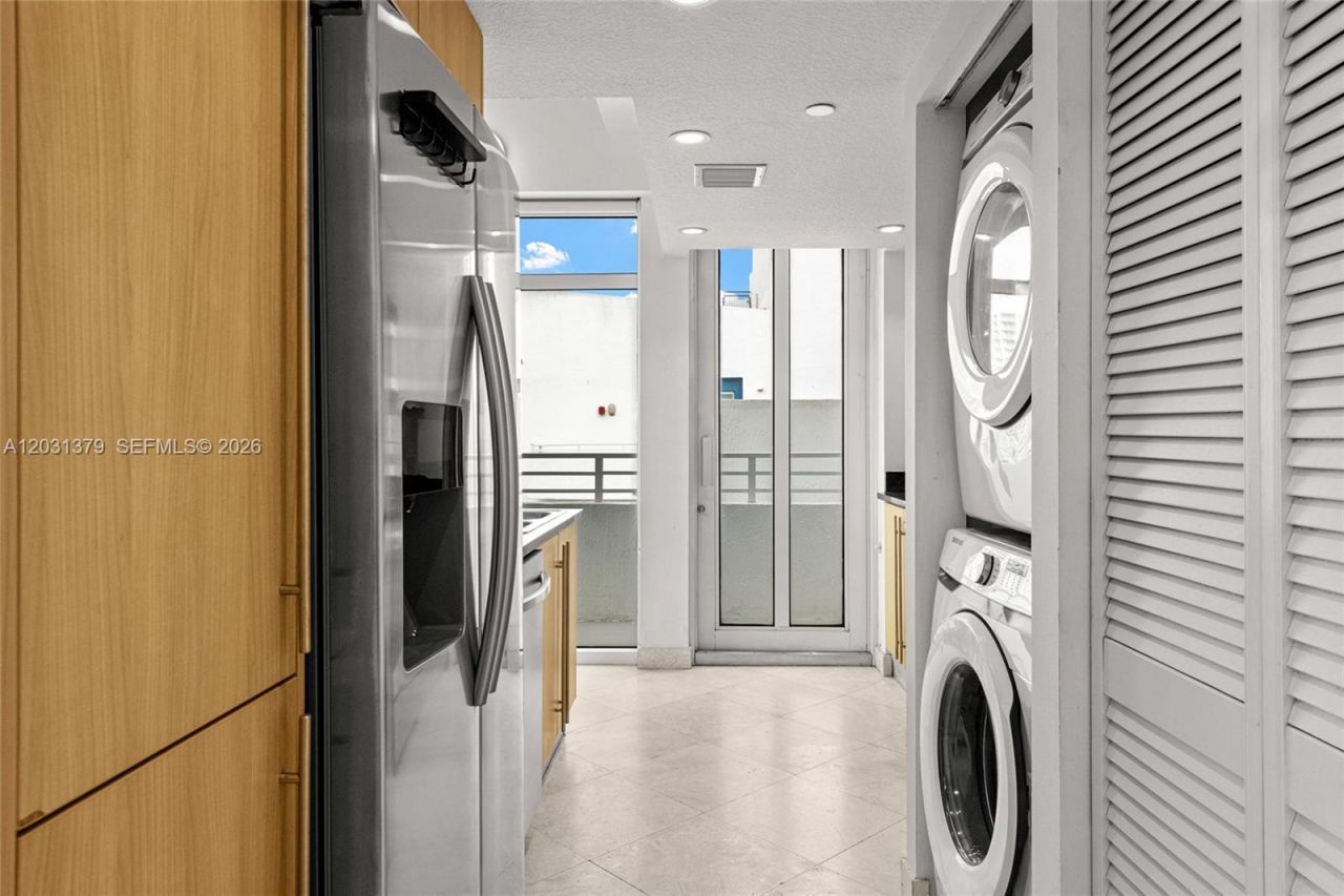 7600 Collins Ave, Unit 1210, Miami Beach, FL 33141 Photo