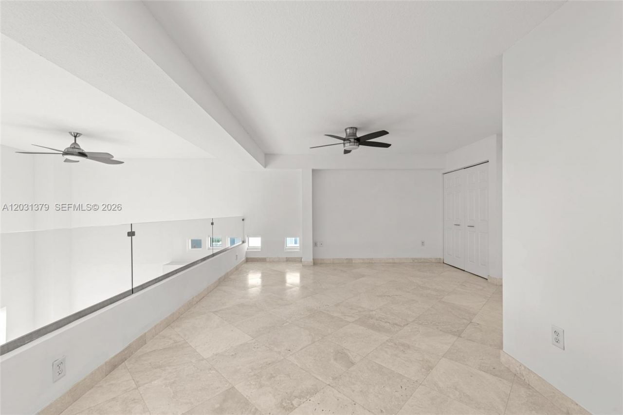 7600 Collins Ave, Unit 1210, Miami Beach, FL 33141 Photo