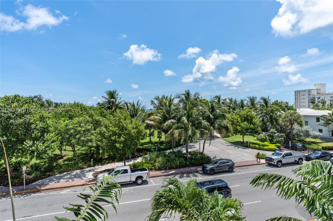 7600 Collins Ave, Unit 1210, Miami Beach, FL 33141 Photo