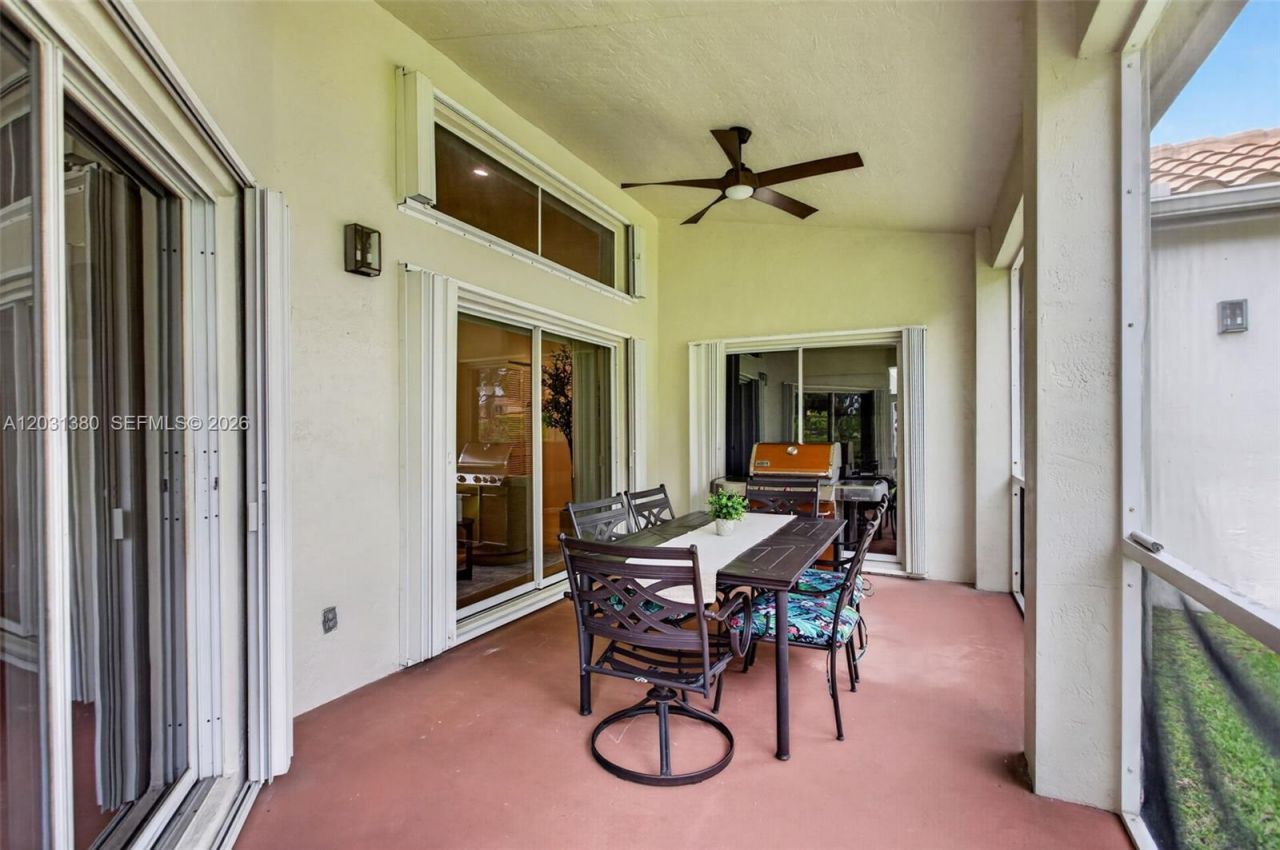 370 Carrington Dr , Weston, FL 33326 Photo