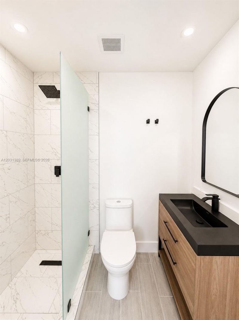 7735 Byron Ave , Unit 2, Miami Beach, FL 33141 Photo