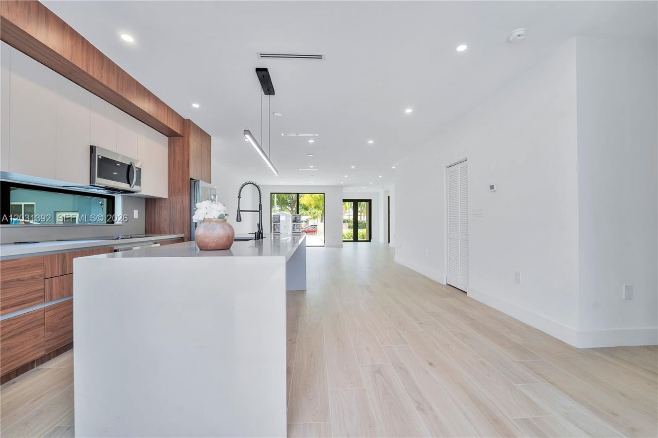 2661 Johnson St , Hollywood, FL 33020 Photo