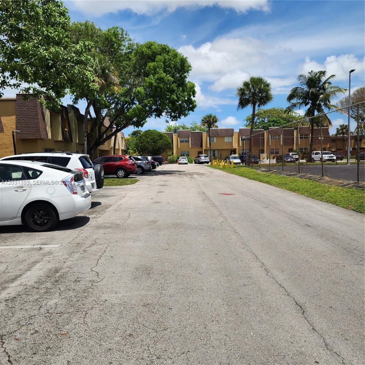 5733 Blueberry Ct, Lauderhill, FL 33313 Photo