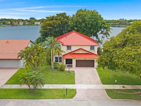 9314 SW 212th Ter , Cutler Bay, FL 33189