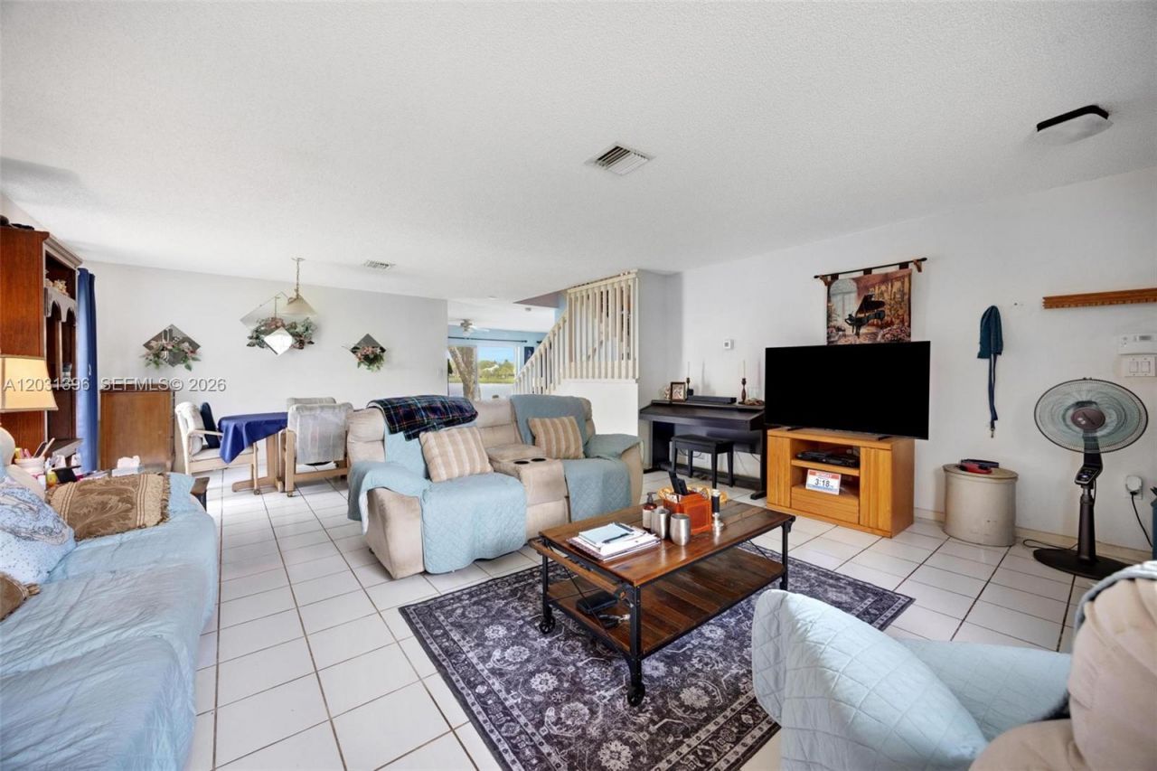 9314 SW 212th Ter , Cutler Bay, FL 33189 Photo