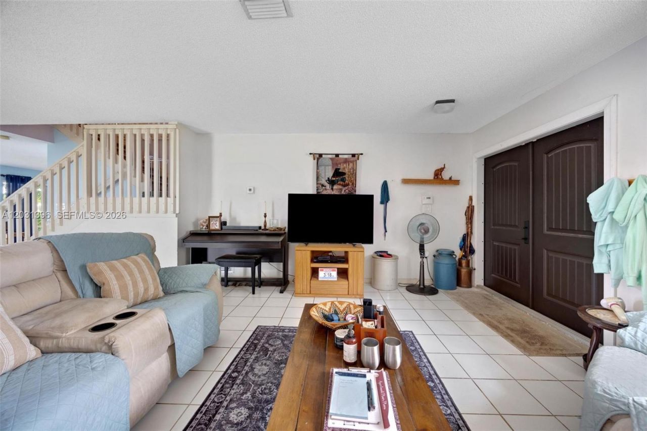 9314 SW 212th Ter , Cutler Bay, FL 33189 Photo