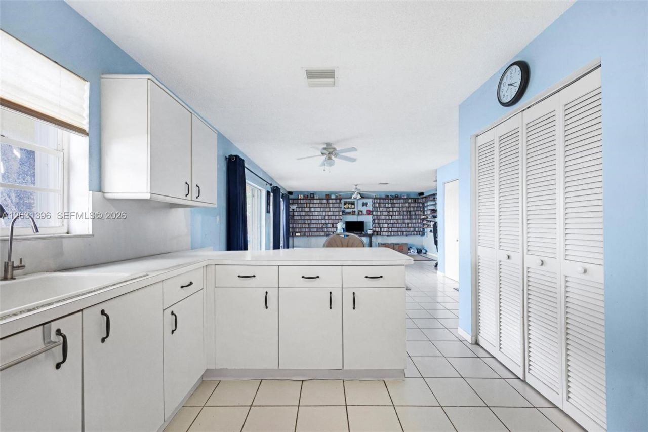 9314 SW 212th Ter , Cutler Bay, FL 33189 Photo