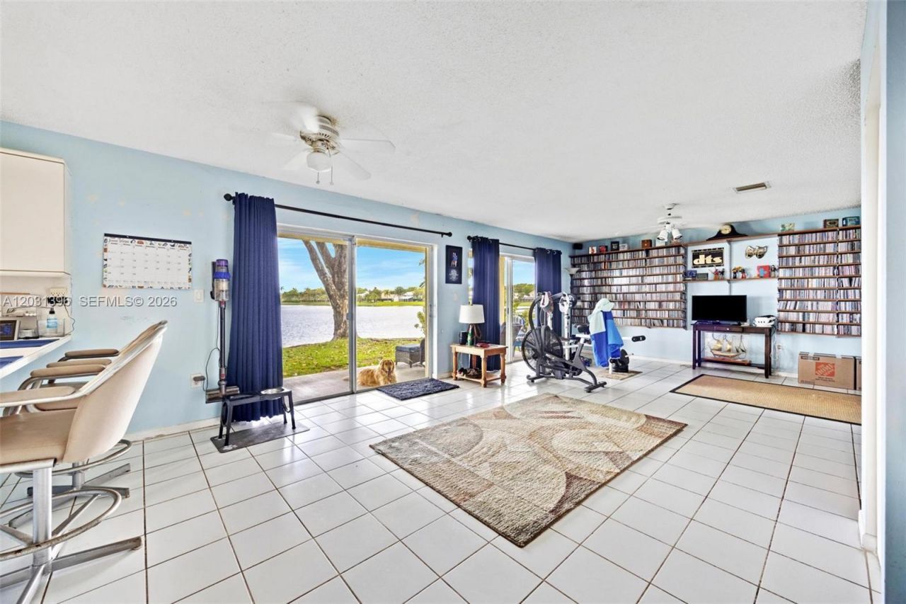 9314 SW 212th Ter , Cutler Bay, FL 33189 Photo