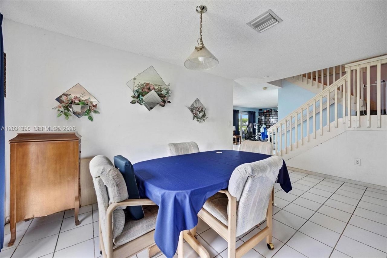 9314 SW 212th Ter , Cutler Bay, FL 33189 Photo