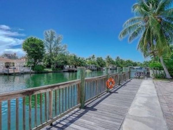 4011 N Meridian Ave , Unit 35, Miami Beach, FL 33140