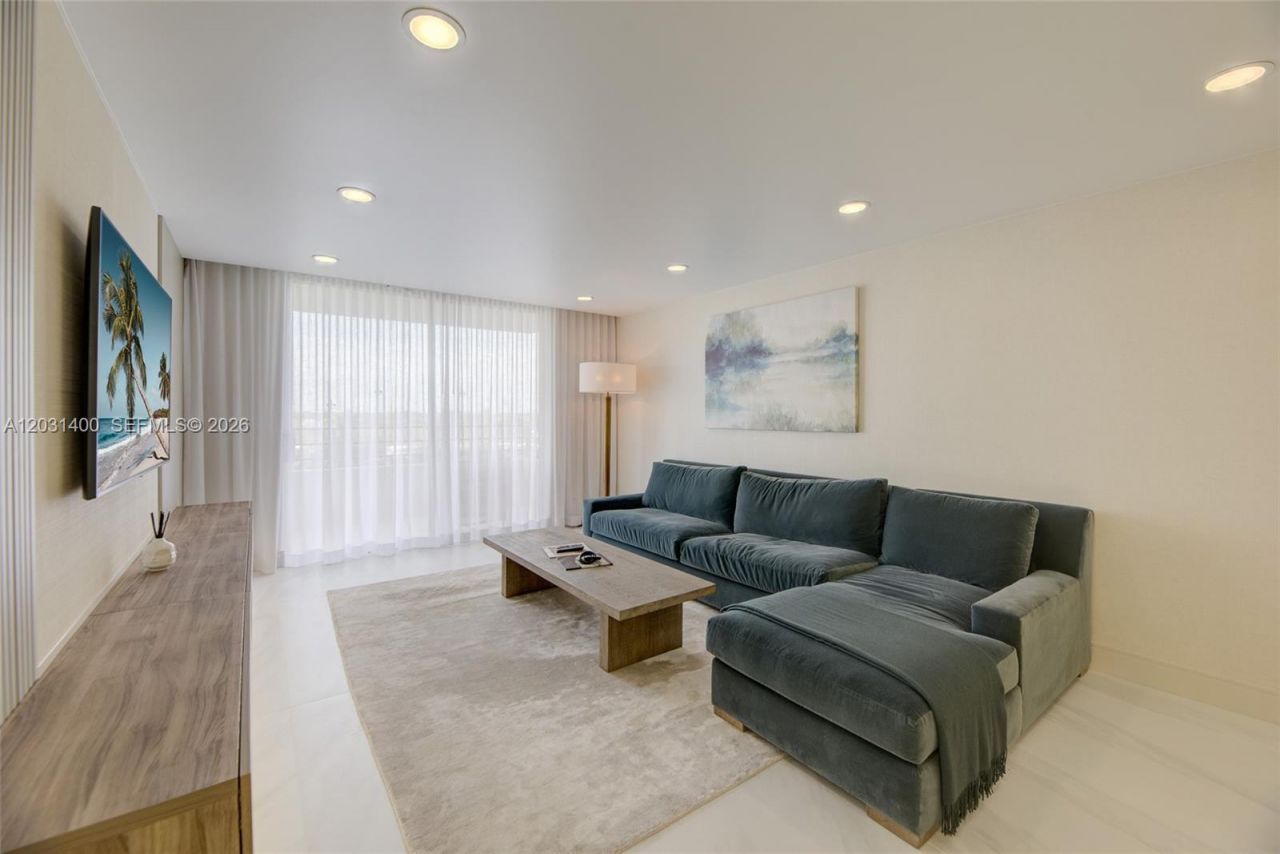 600 Three Islands Blvd , Unit 403, Hallandale Beach, FL 33009 Photo
