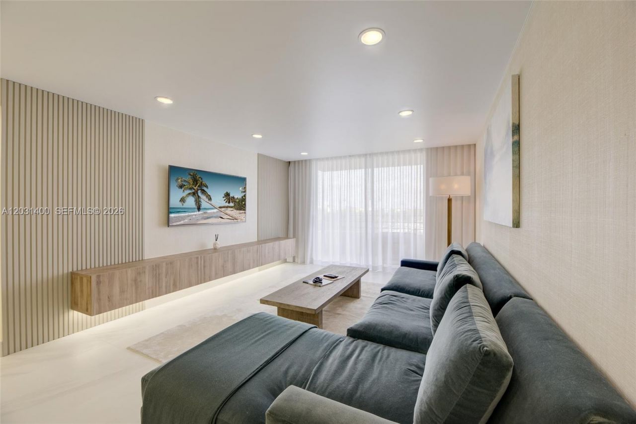 600 Three Islands Blvd , Unit 403, Hallandale Beach, FL 33009 Photo