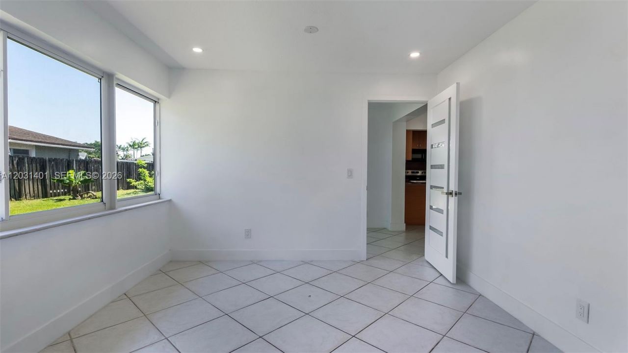 9741 NW 5th St , Unit 9741, Pembroke Pines, FL 33024 Photo