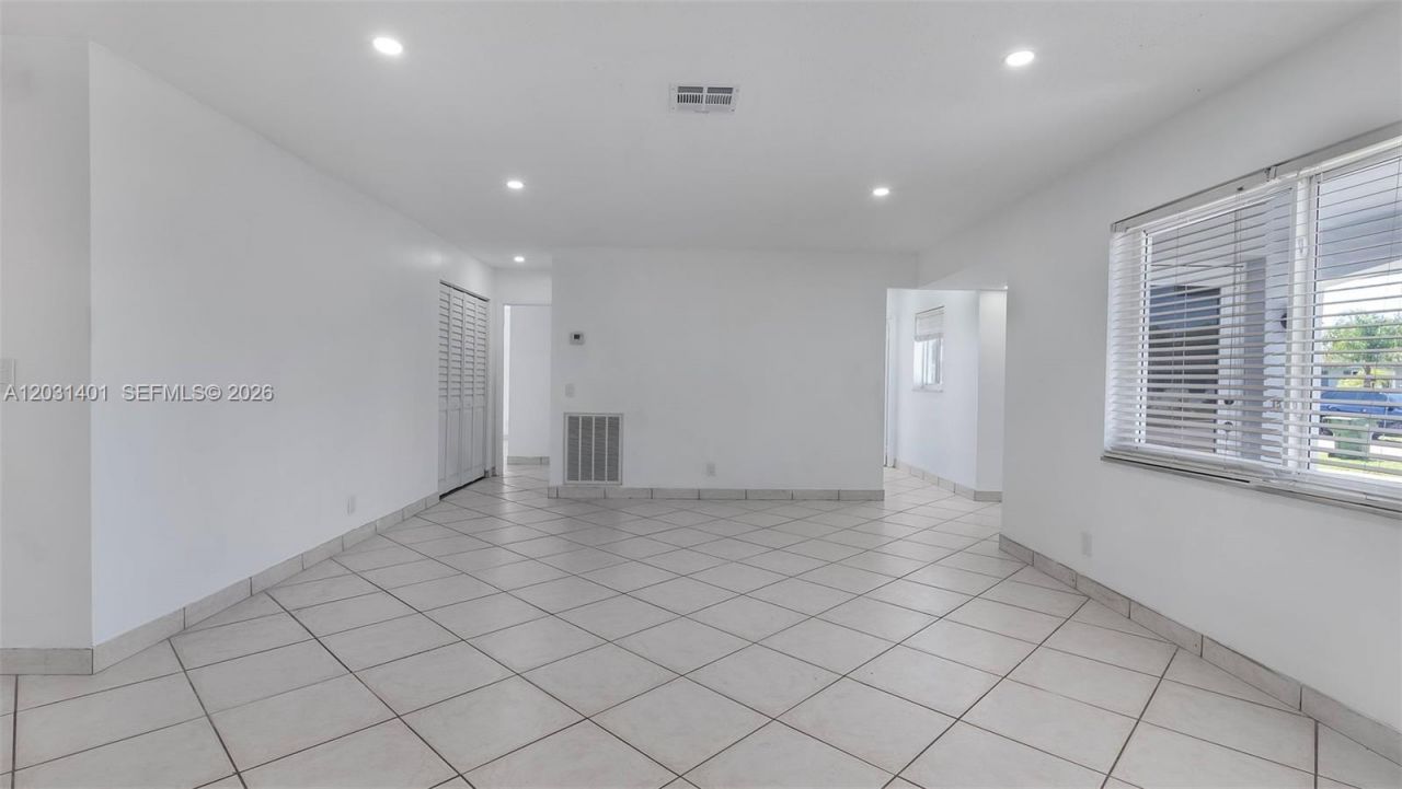 9741 NW 5th St , Unit 9741, Pembroke Pines, FL 33024 Photo