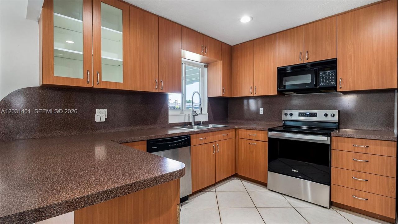 9741 NW 5th St , Unit 9741, Pembroke Pines, FL 33024 Photo