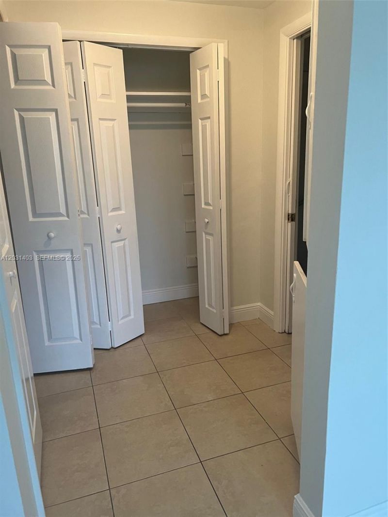 16801 NE 14th Ave , Unit 310, Miami, FL 33162 Photo