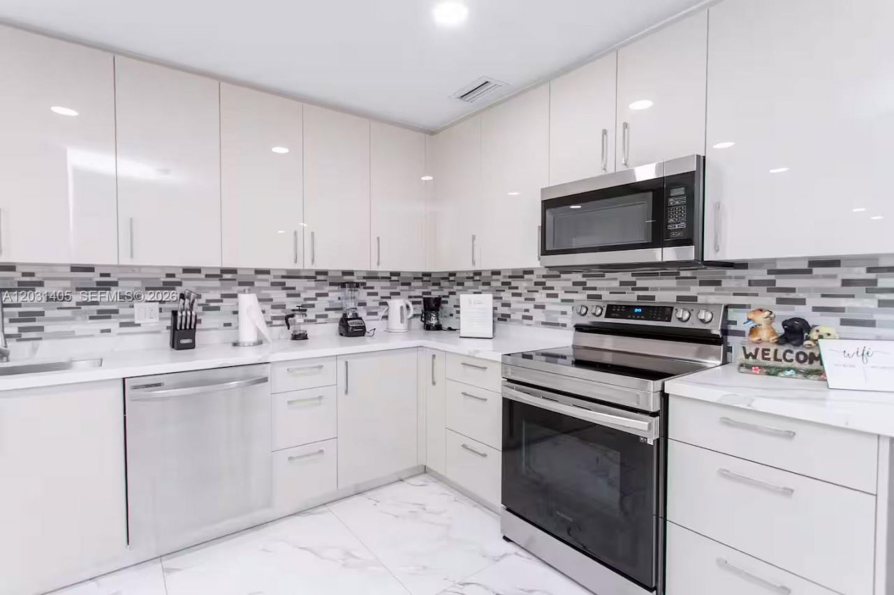 1716 Liberty St , Hollywood, FL 33020 Photo
