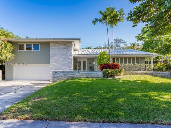 301 E Shore Dr E , Unit 301, Miami, FL 33133