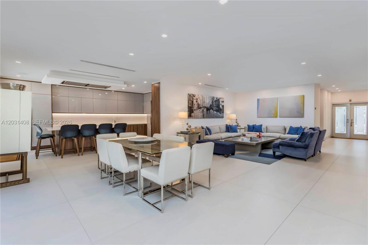 301 E Shore Dr E , Unit 301, Miami, FL 33133 Photo