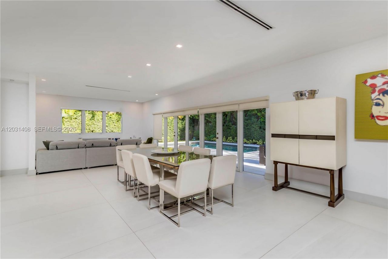 301 E Shore Dr E , Unit 301, Miami, FL 33133 Photo