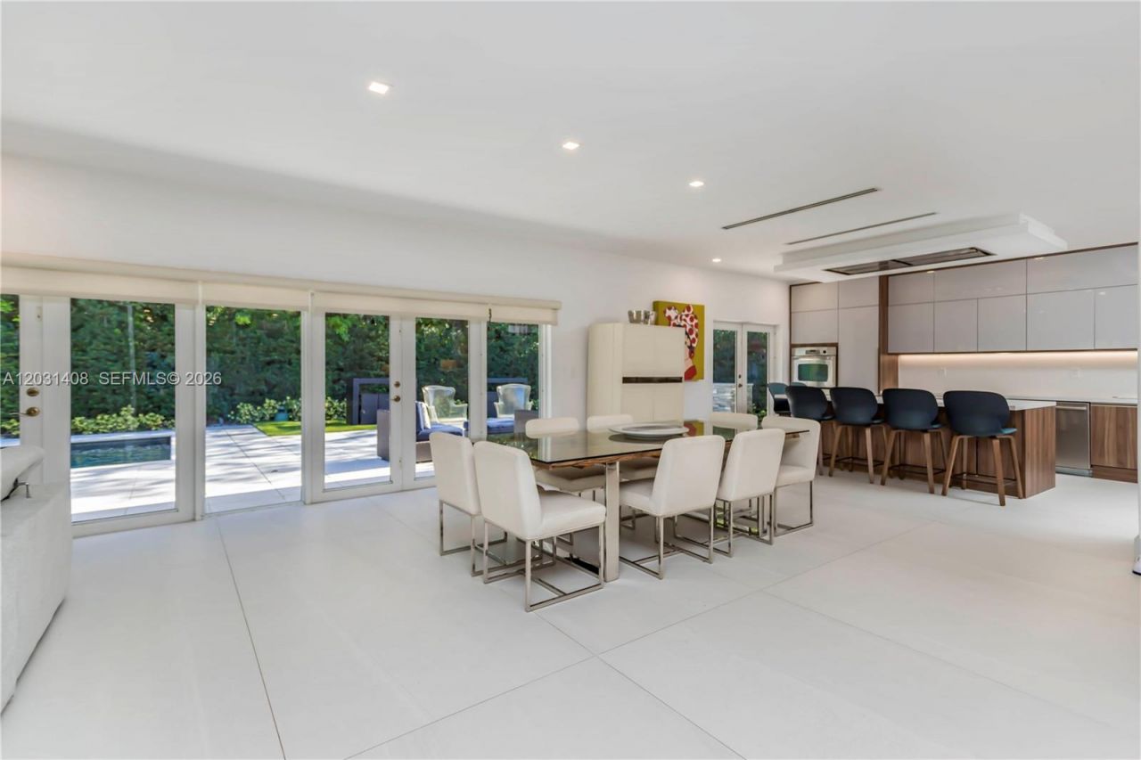 301 E Shore Dr E , Unit 301, Miami, FL 33133 Photo