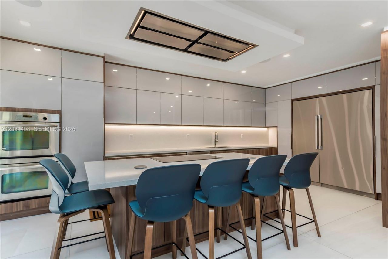 301 E Shore Dr E , Unit 301, Miami, FL 33133 Photo
