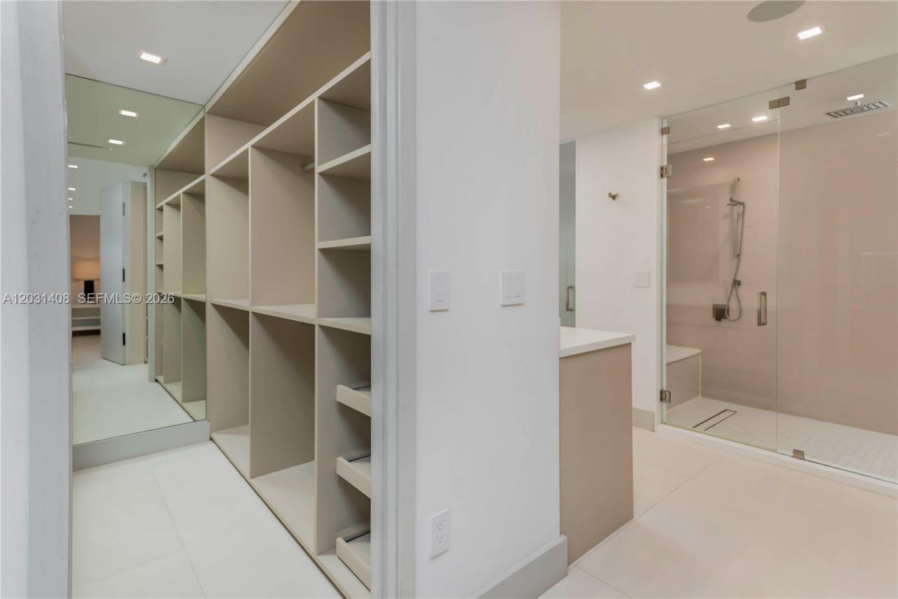 301 E Shore Dr E , Unit 301, Miami, FL 33133 Photo