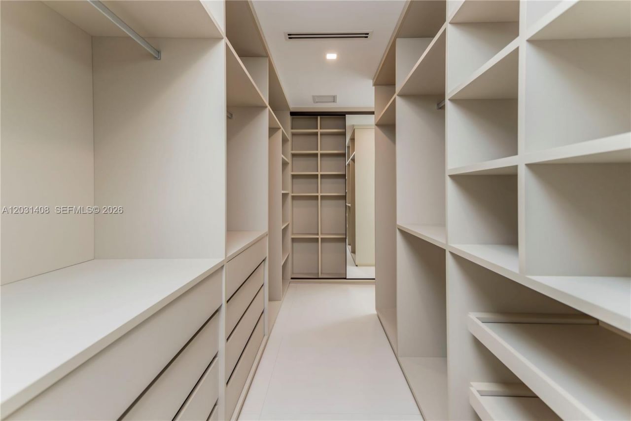 301 E Shore Dr E , Unit 301, Miami, FL 33133 Photo