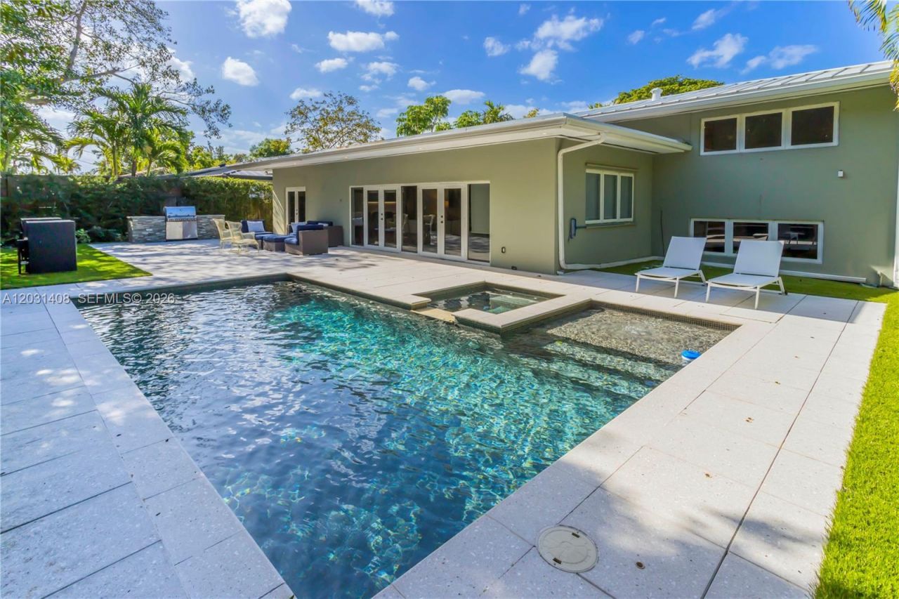 301 E Shore Dr E , Unit 301, Miami, FL 33133 Photo