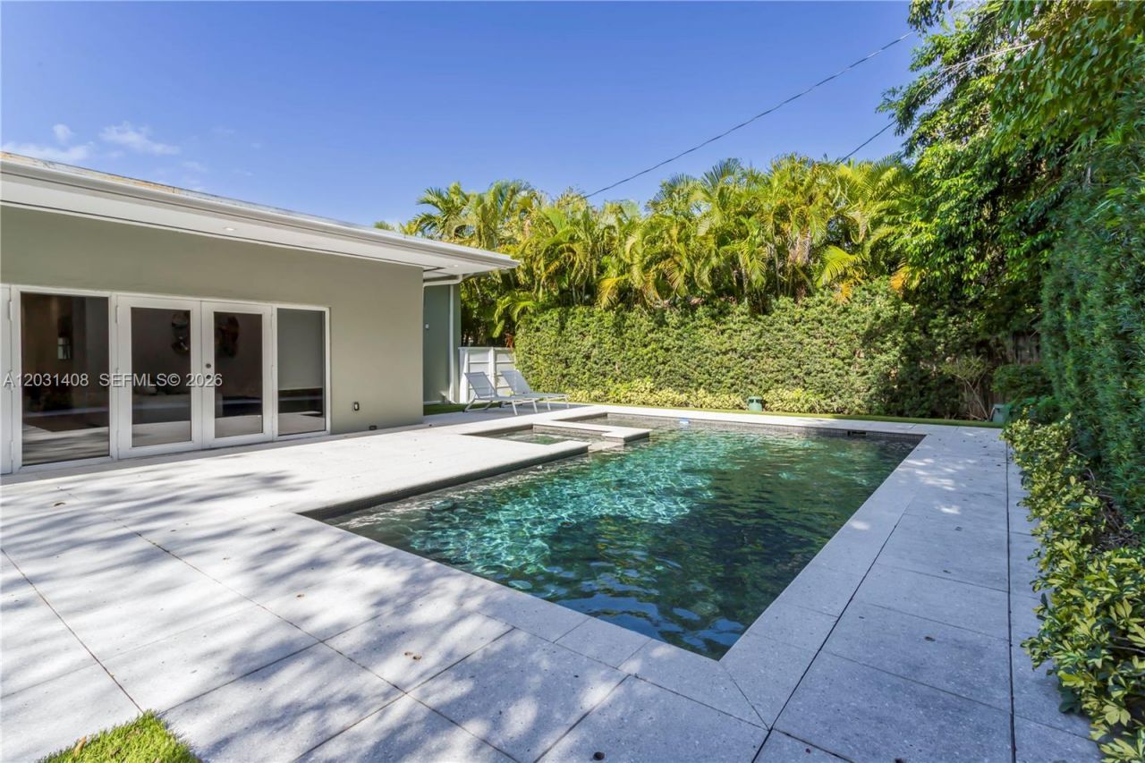 301 E Shore Dr E , Unit 301, Miami, FL 33133 Photo