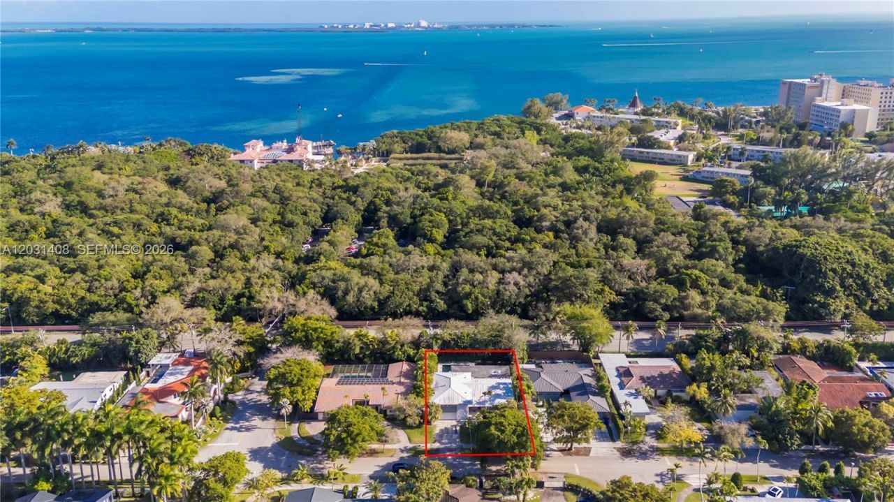 301 E Shore Dr E , Unit 301, Miami, FL 33133 Photo