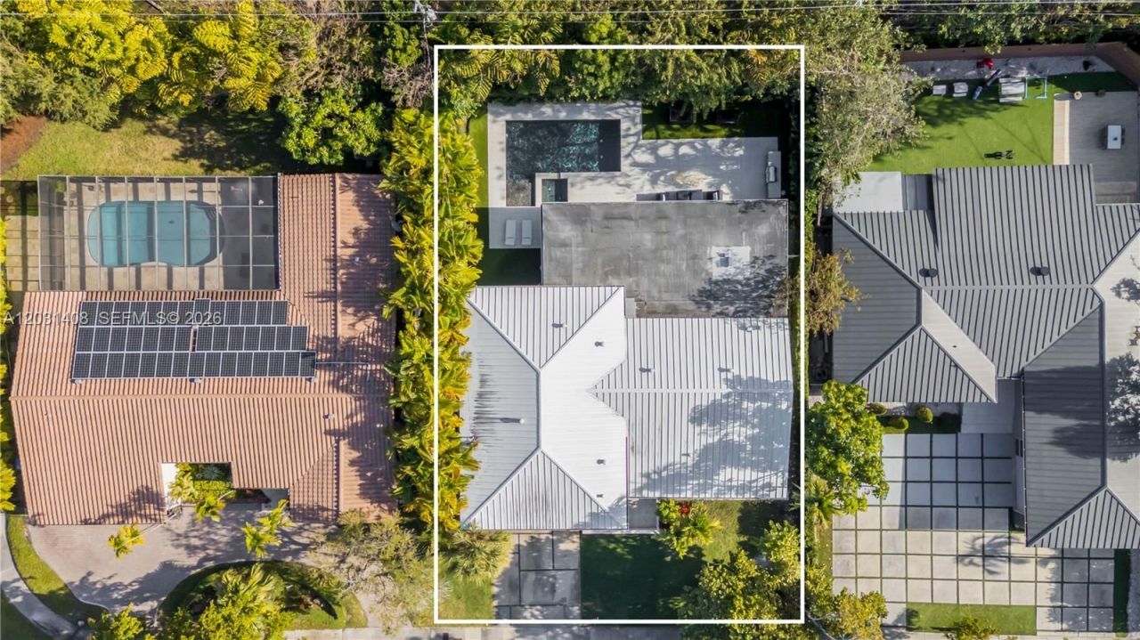 301 E Shore Dr E , Unit 301, Miami, FL 33133 Photo