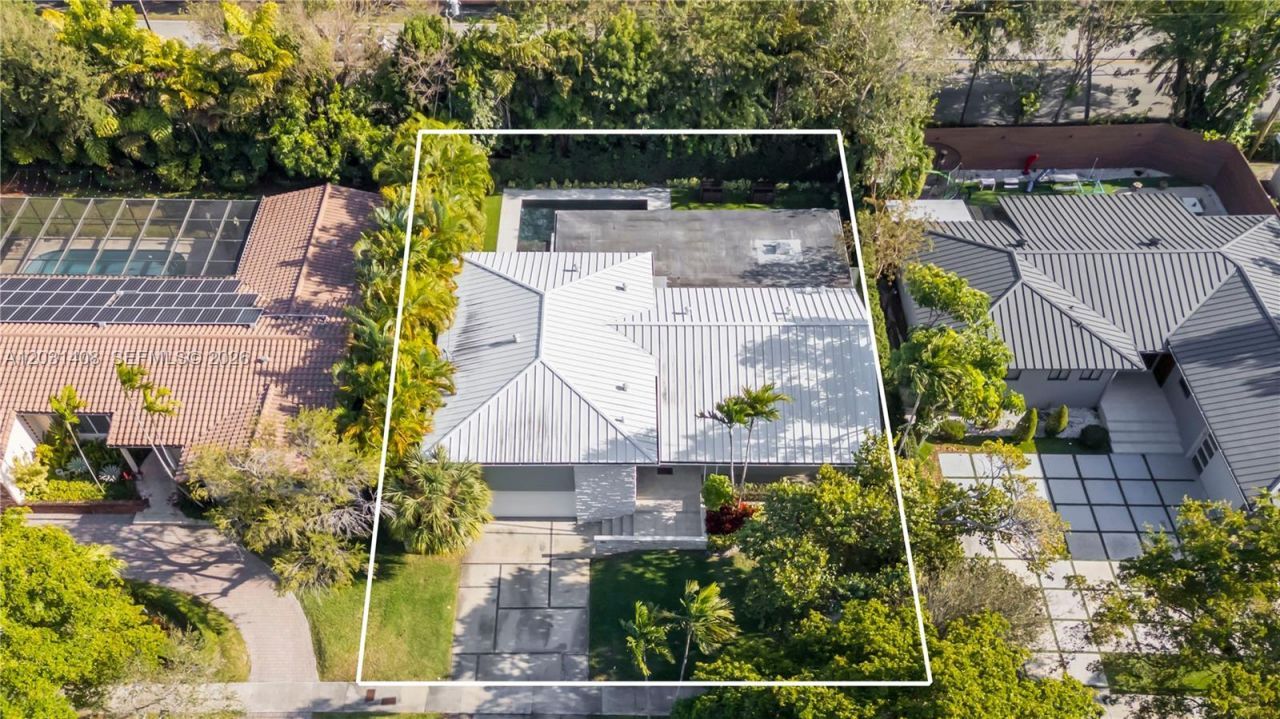 301 E Shore Dr E , Unit 301, Miami, FL 33133 Photo