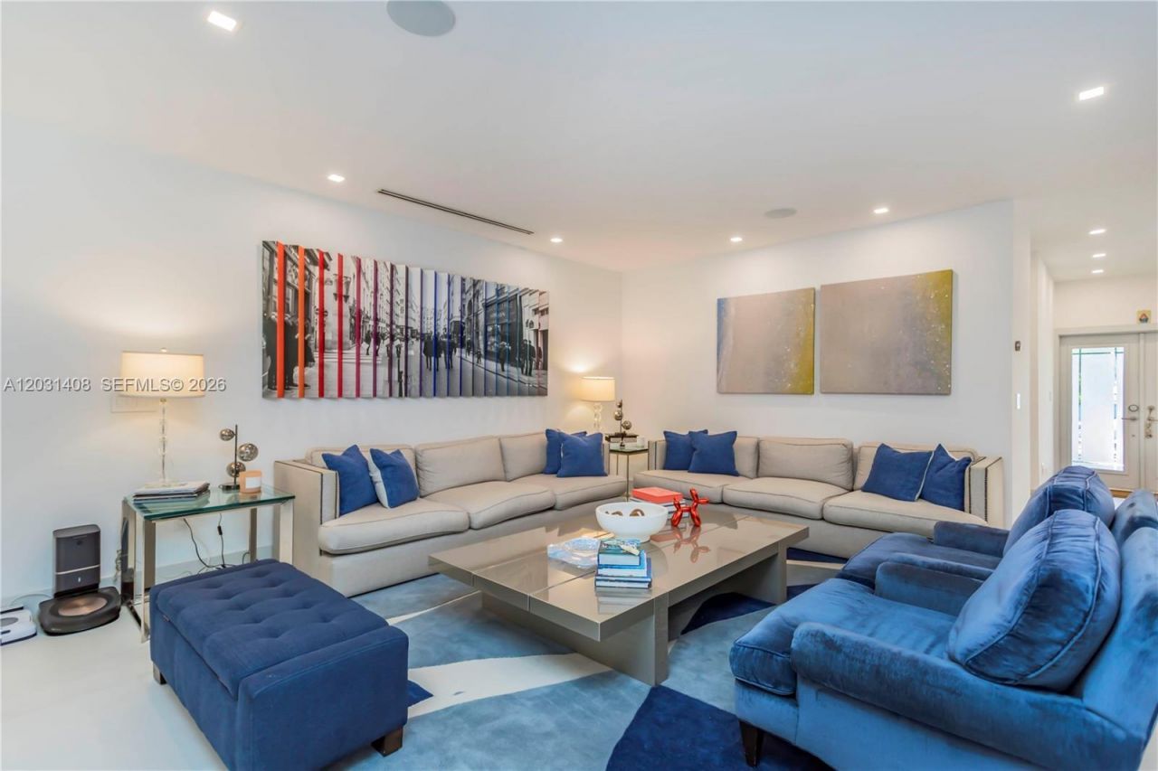 301 E Shore Dr E , Unit 301, Miami, FL 33133 Photo