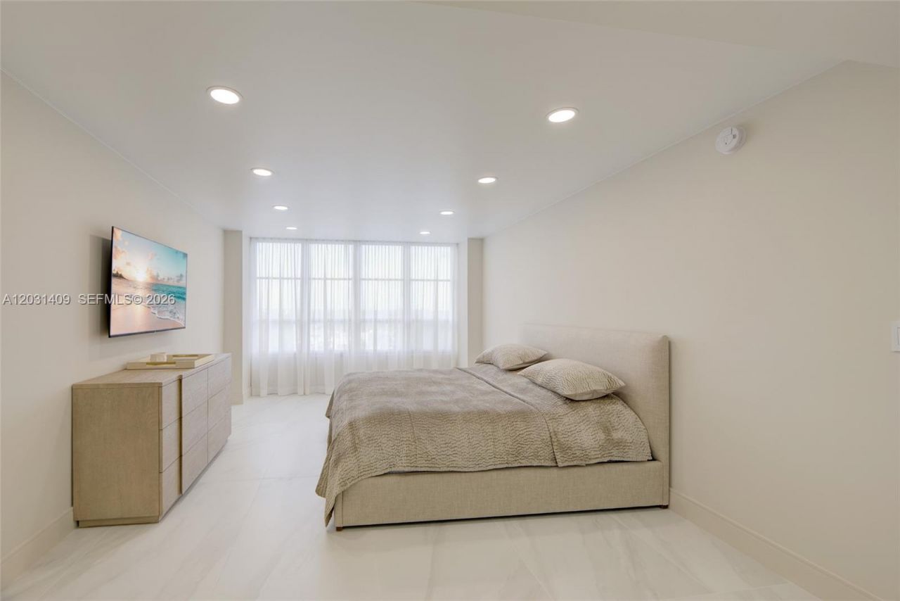600 Three Islands Blvd , Unit 403, Hallandale Beach, FL 33009 Photo