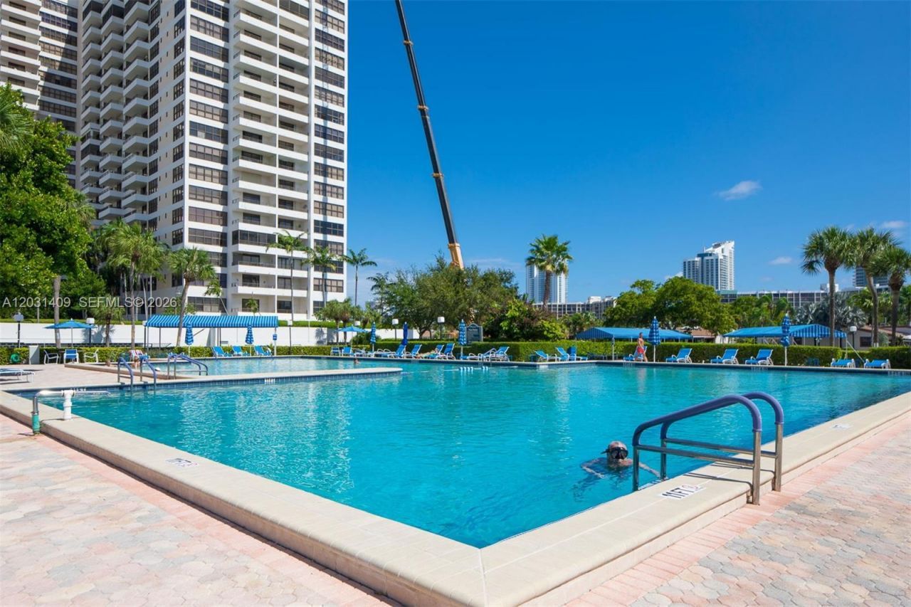 600 Three Islands Blvd , Unit 403, Hallandale Beach, FL 33009 Photo
