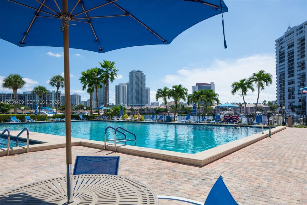 600 Three Islands Blvd , Unit 403, Hallandale Beach, FL 33009 Photo