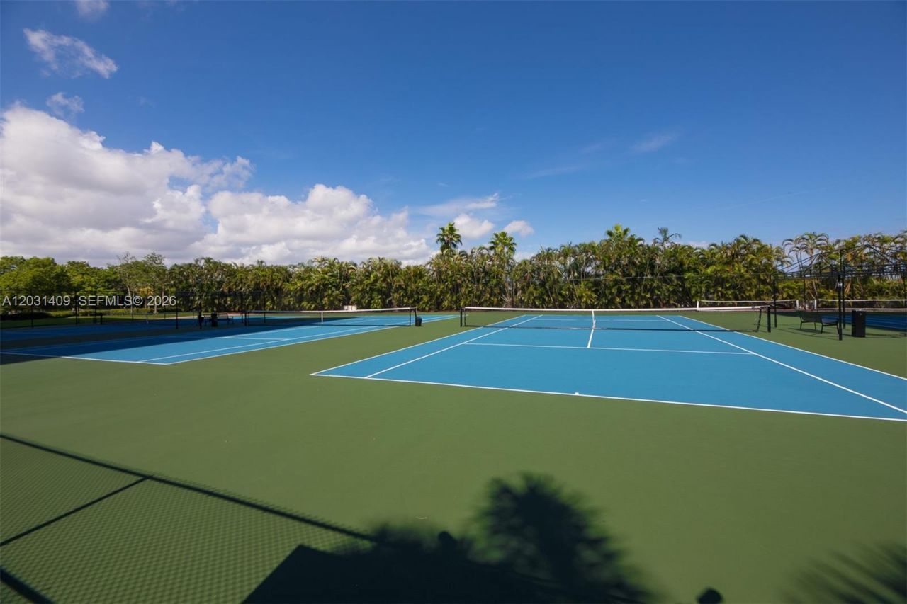600 Three Islands Blvd , Unit 403, Hallandale Beach, FL 33009 Photo